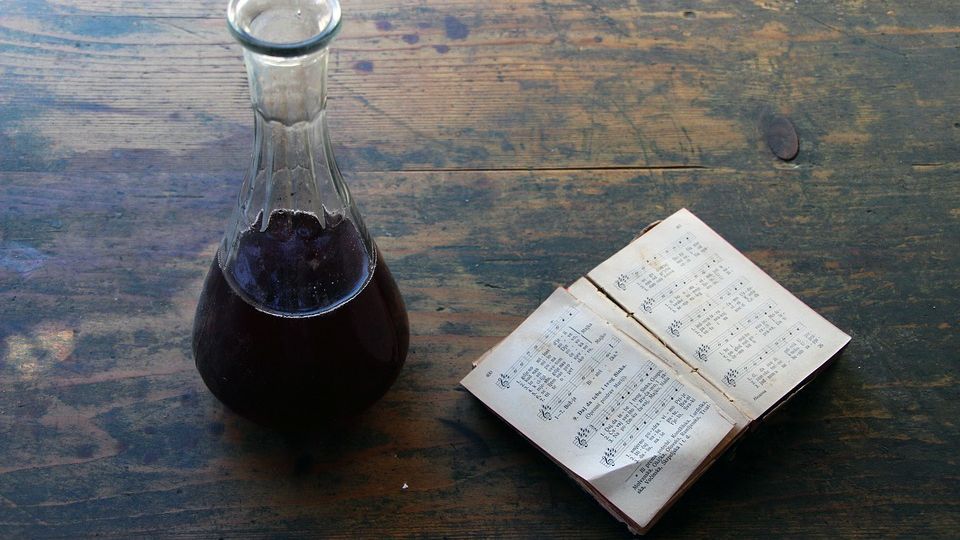 https://pixabay.com/es/de-viaje-el-agua-naturaleza-vino-3304626/