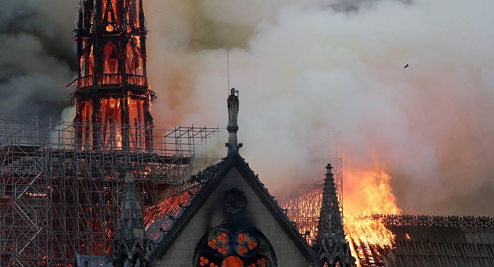 Notre Dame Incendio